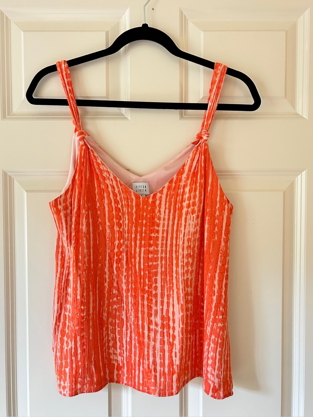 NWOT Evereve Peyton Jensen Coral Pink Printed V-Neck S